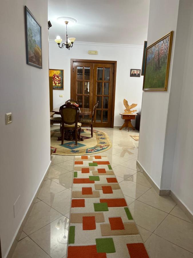 Entire Apartment Castle View Berat Luaran gambar