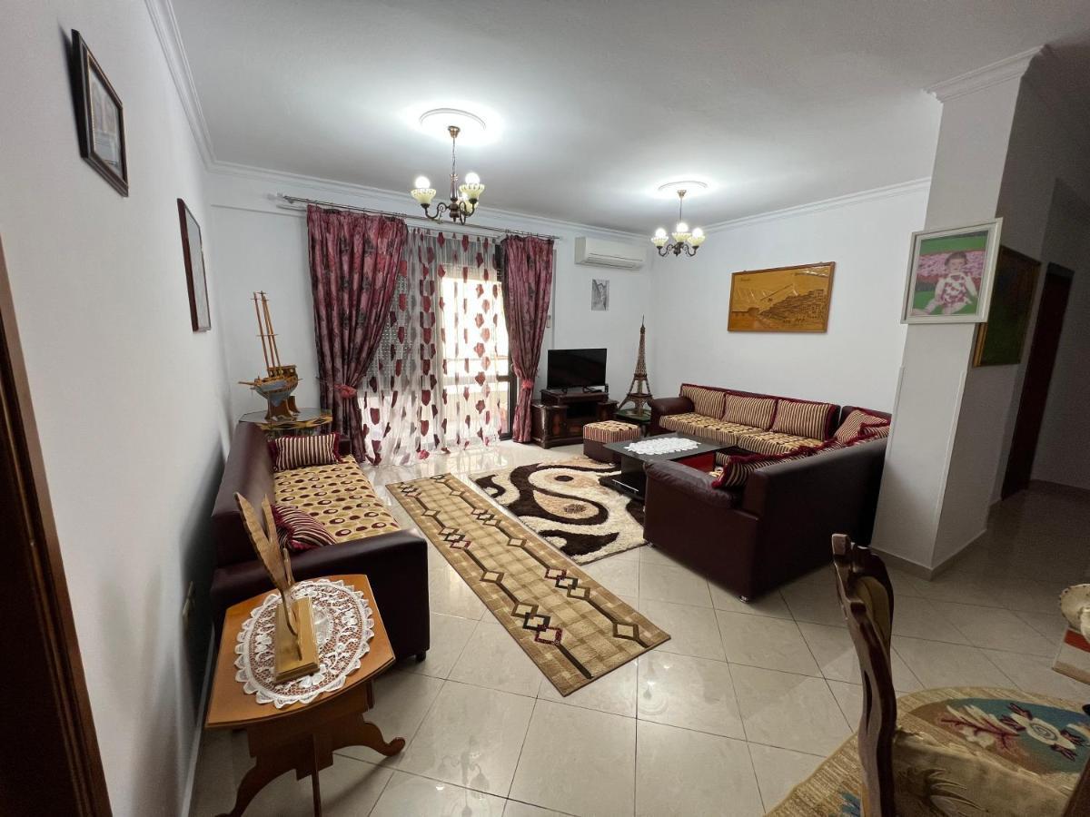 Entire Apartment Castle View Berat Luaran gambar