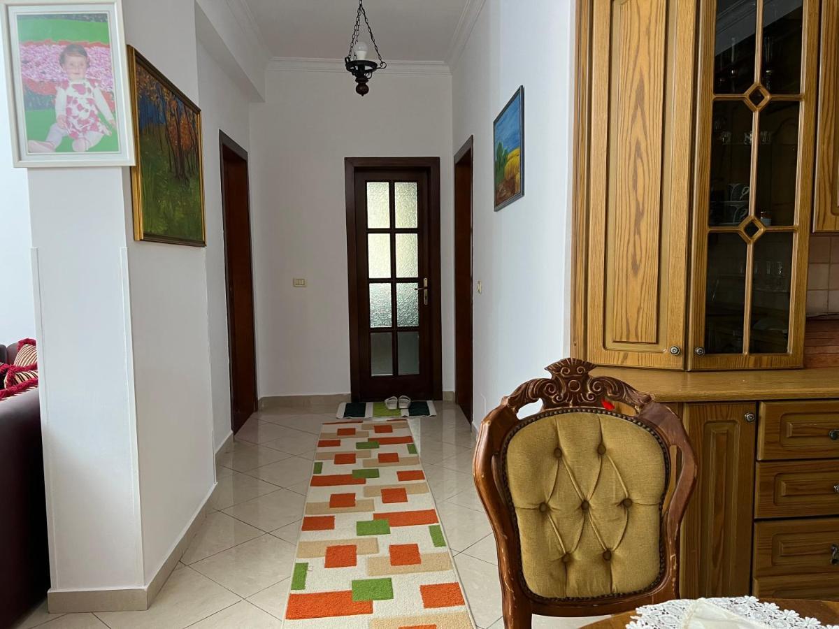 Entire Apartment Castle View Berat Luaran gambar